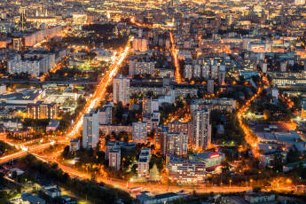 Ночные улицы Москвы со смотровой площадки телебашни Останкино